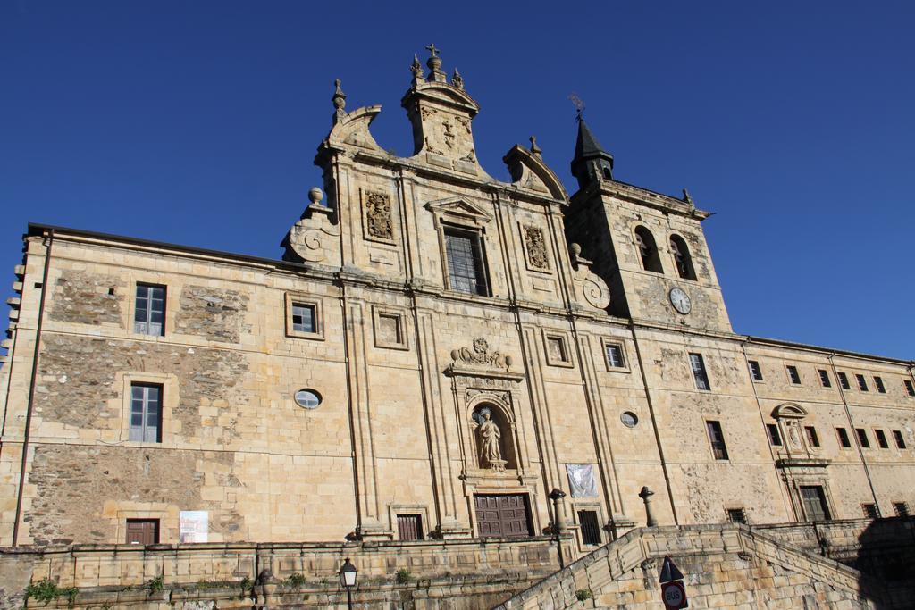 Venecia Bed&Breakfast Villafranca Del Bierzo Exterior photo