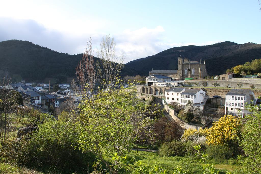 Venecia Bed&Breakfast Villafranca Del Bierzo Exterior photo