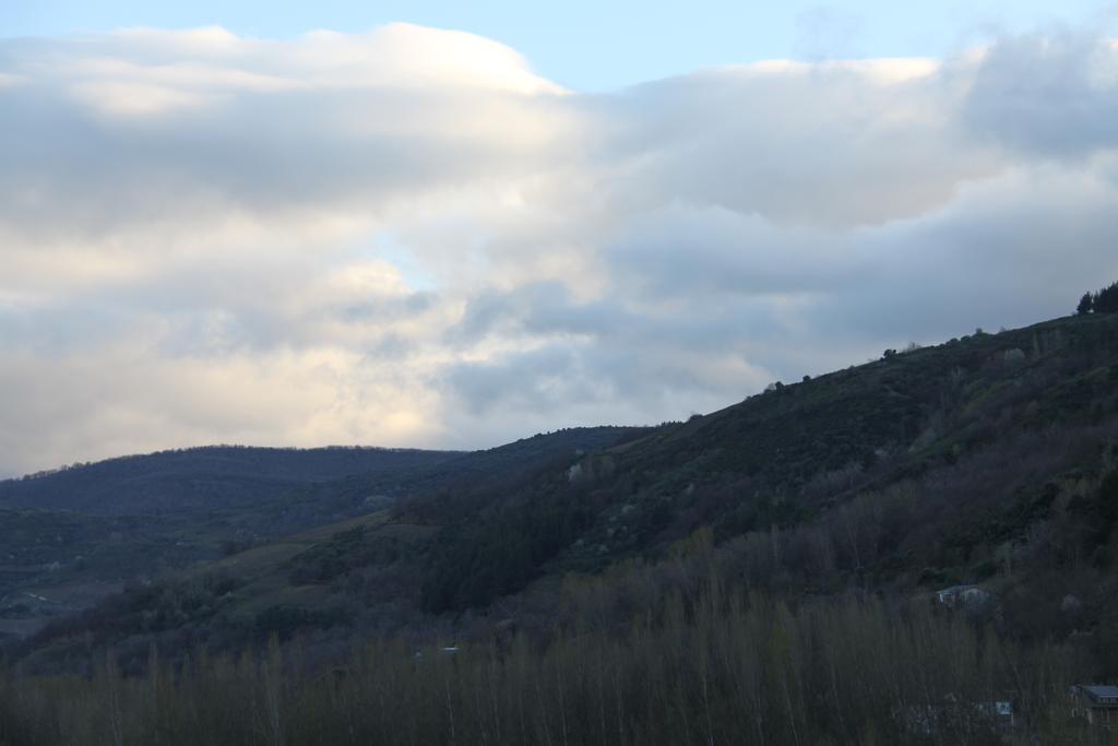 Venecia Bed&Breakfast Villafranca Del Bierzo Exterior photo